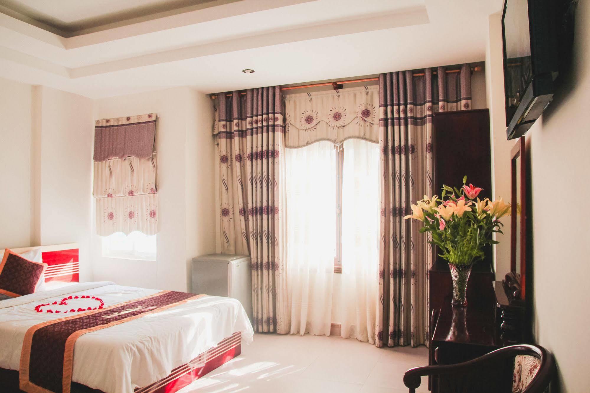 Vivyanne Hotel Da Nang Exteriör bild